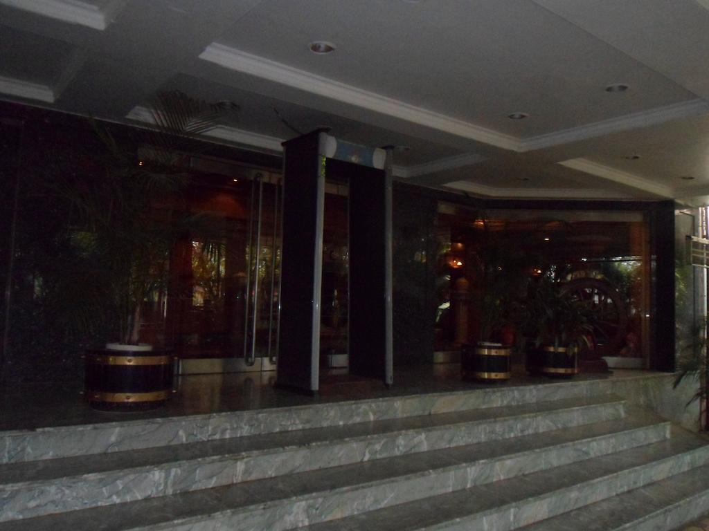Hotel Kala Sagar Pimpri-Chinchwad Exterior foto